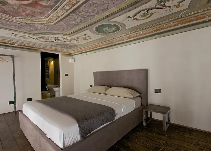 Charming | Residenza D'epoca Affittacamere Genova